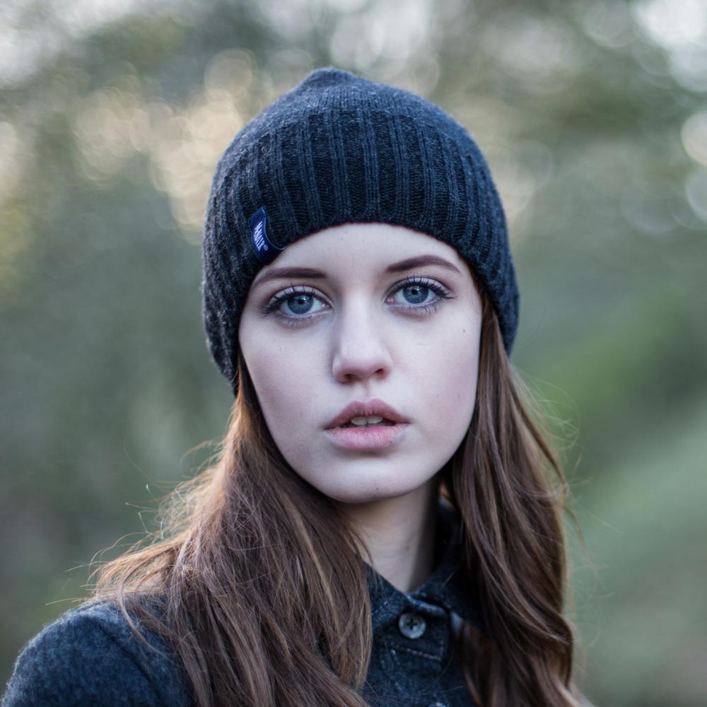 McNair Women's merino hat in charcoal